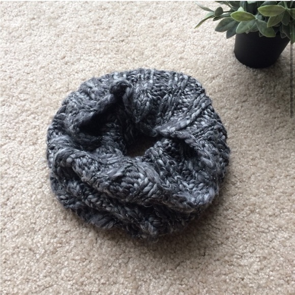 Grey & Black Sparkle Metallic Circle Neck Scarf - Picture 4 of 6